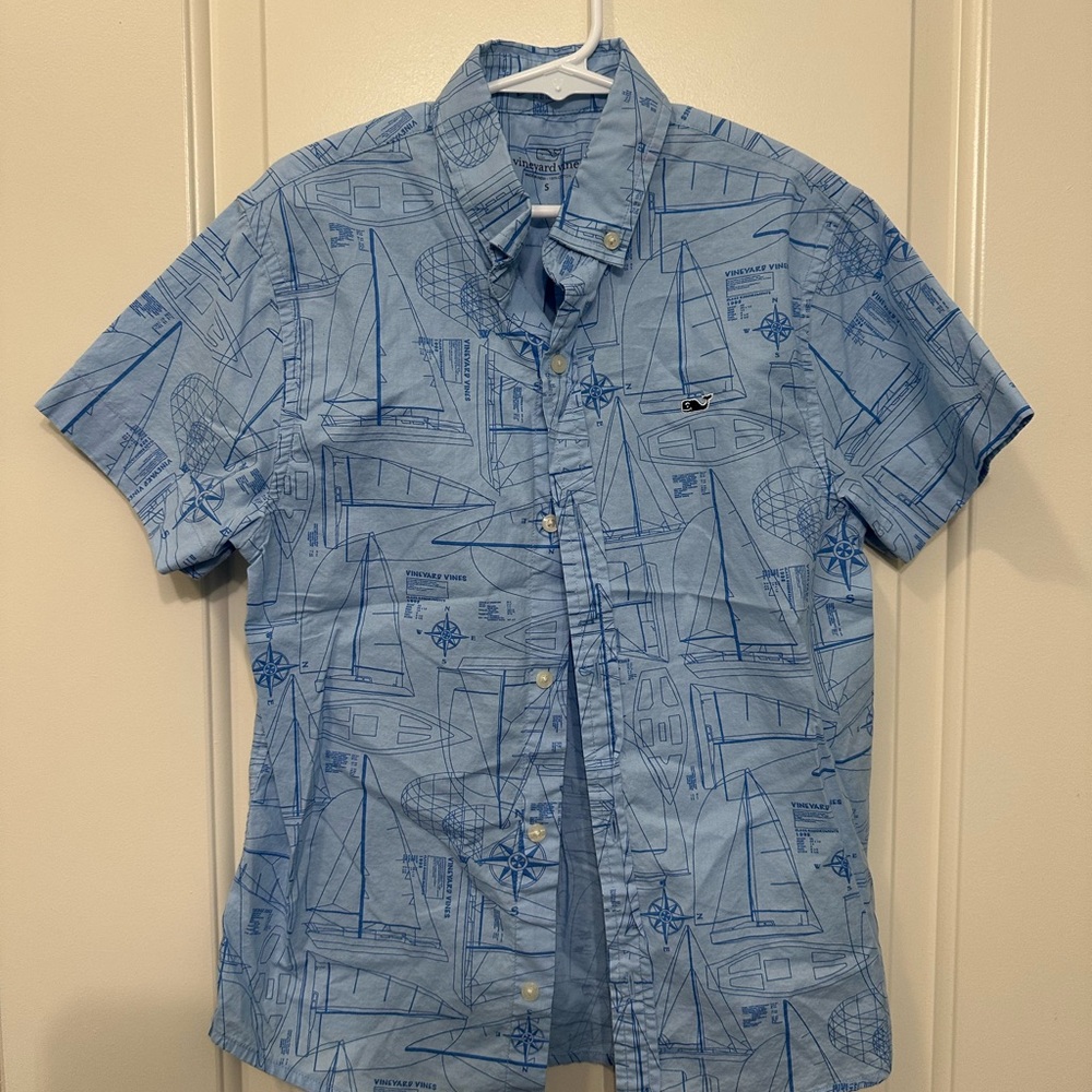 Vineyard Vines Boys Shirt Small Blue Sailboat Nautical Print Button Down EUC
